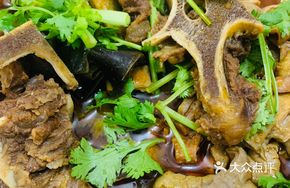 Beef Bone and Offal Double Pot