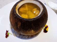 椰子八宝鸡汤-闻见中国海南菜(K11店)
