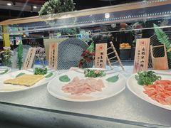 -四海一家自助餐(益田假日广场店)