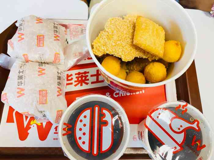 华莱士·全鸡汉堡(周至店)