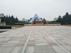 -上海市龙华烈士陵园