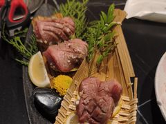 -山川小町·极番烧肉(新地假日广场店)