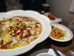老坛子酸菜鱼（鲈鱼3-4人份）-太二酸菜鱼(广州IFC国金天地店)