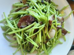 -莲餐厅·湖北菜·潜江小龙虾店(愚园路店)