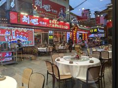 -刘姐啤酒鱼民族演艺餐厅(西街总店)