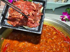 -茅草房·河畔园林火锅