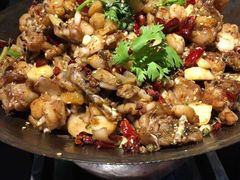 辣子牛蛙-西街夜油条·麻团包乌饭