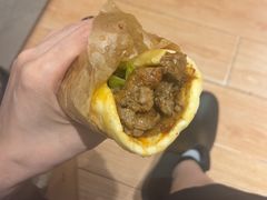 -胡万串饼(轻工大木桥小区店)