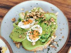 牛油果煮蛋吐司-RAC BAR(安福路店)