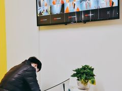 -安东易迷你仓自助寄存仓库(淞虹路店)
