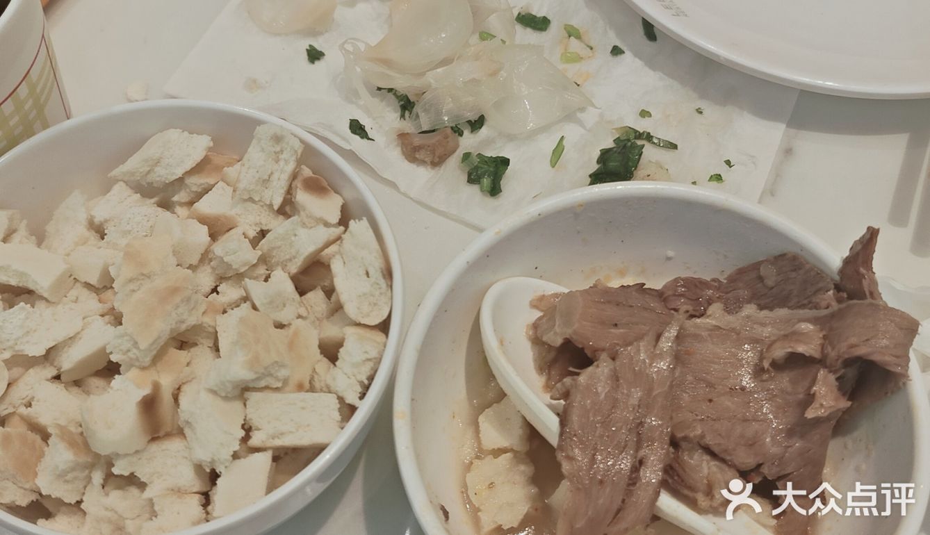 牛肉汤加汤，喊了四五次，等了二十多分钟等不到