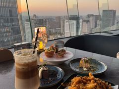 -Hi City·城市之巅