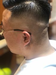 -男爵.男士理发馆