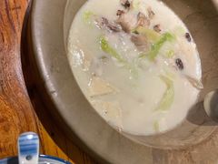 -滇香肴·云南菜蒸汽石锅鱼(云南北路店)