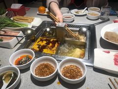 -海底捞火锅(明湖路店)