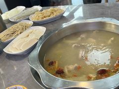 -光头药膳鸡(莱茵小镇店)