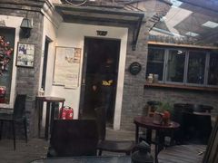 门面-脚下咖啡·CHILL酒馆(灵光东巷店)