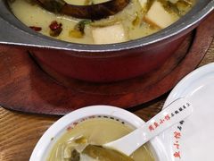 -周鱼小馆石锅酸菜鱼(活力汇店)