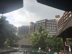 -三亚湾海居铂尔曼度假酒店