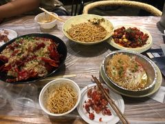 -巴厘龙虾·榜首油焖大虾(音乐学院·沿江酒馆店)