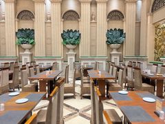-山明水秀大饭店
