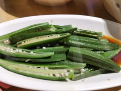 鲜椒嫩秋葵-渝信川菜 · 川味家常菜(财富购物中心店)