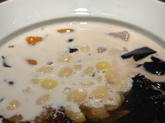 -RUXU入续糖水铺与包(卓悦中心店)
