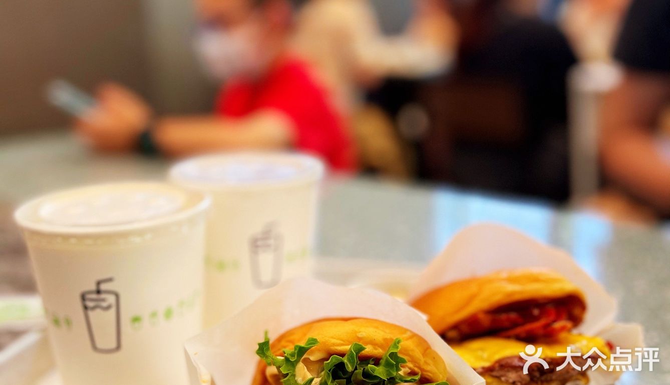 来Shake Shack过深圳的夏天吧🥳