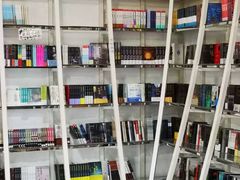 -钟书阁(松江泰晤士小镇店)