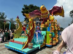 -七彩云南欢乐世界