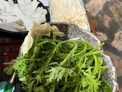 -东巴婆婆云南鱼豆花火锅(大东门店)