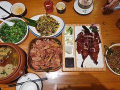 -老滇山寨•云南特色菜•地方菜•民族风情歌舞表演(金碧店)