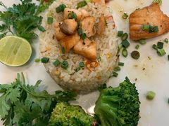 -Chom Cafe and Restaurant