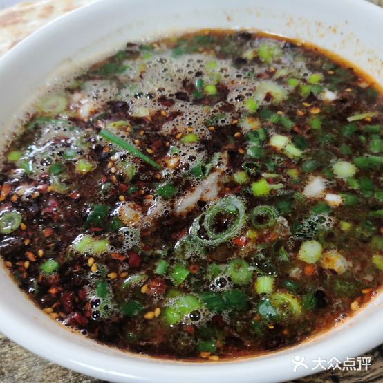龙鳞路第一家牛肉汤(洛宜路店)