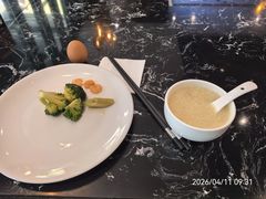 -乔治莫兰迪酒店(济南解放路山东大学店)