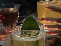 -毛毛虫酒吧