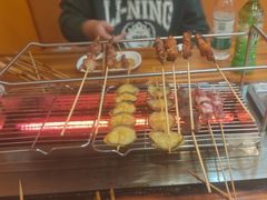 -哈尔滨小酒馆·鲜肉现穿自助烧烤(康新花园店)