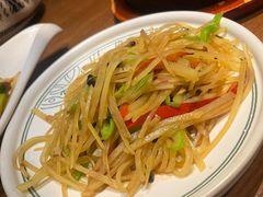 邹皮椒土豆丝-云海肴·汽锅鸡·云南菜(天山百盛优客店)