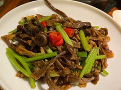 小炒鹿茸菌-意满花千醉(金茂览秀城店)