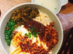 -云海肴·汽锅鸡·云南菜(天山百盛优客店)