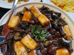 海参炒榛蘑-正德楼果木烤鸭·渔家菜(东港店)