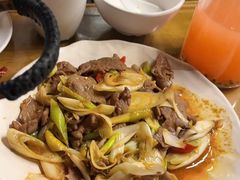 -隔壁老王·家常云南菜(花巷店)