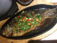 -喝丢一只鞋辣炒海鲜小烧烤(三八广场店)