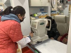 -豪门视光·星趣控·蔡司依视路眼镜代理商(中央大街店)