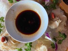 -老牌坊云南鱼豆花火锅(哈西万达店)