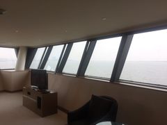 -上海滴水湖皇冠假日酒店