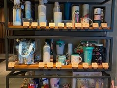 零售区-星巴克臻选(苏州汇豪店)