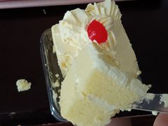 -红宝石·鲜奶小方·海派西点房(南丹店)