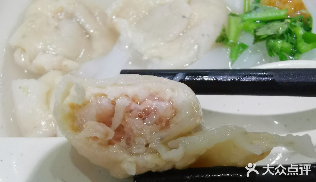 鱼皮饺比想象中的还鲜呐[调皮]