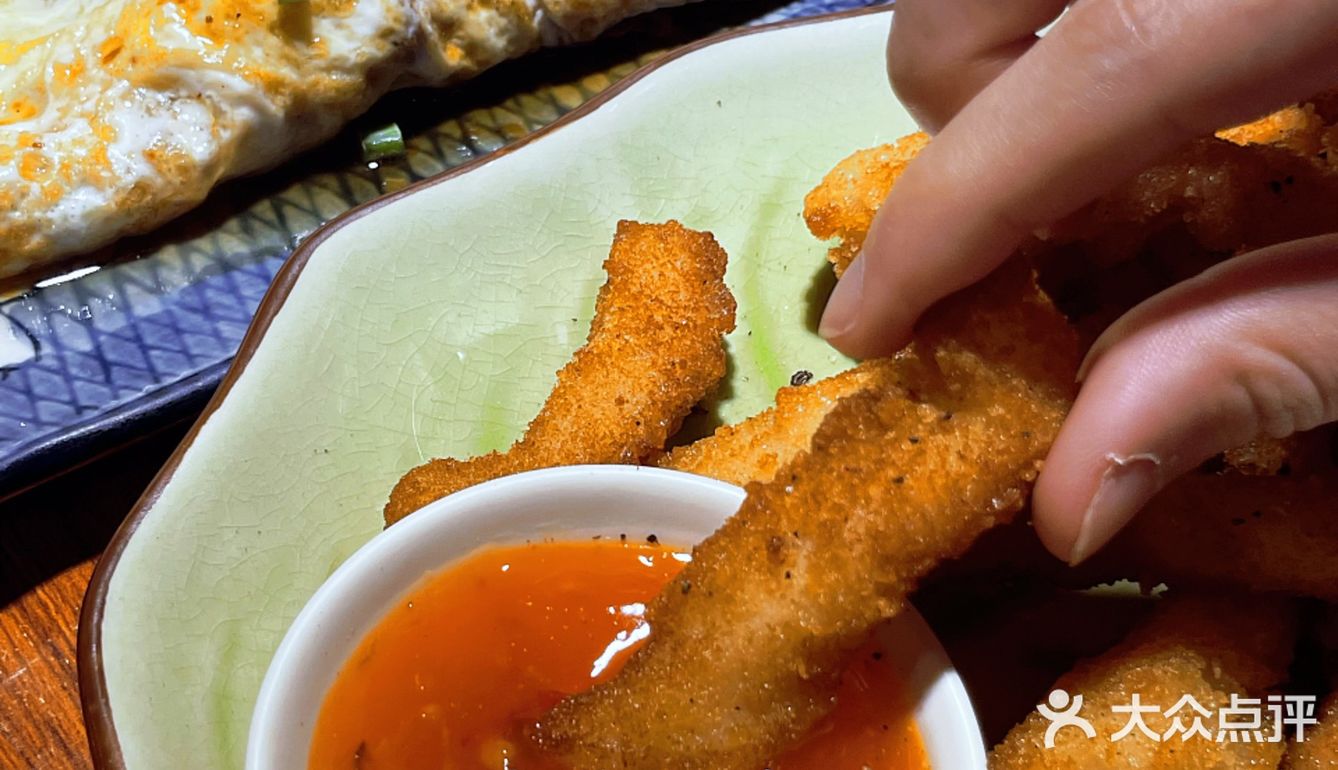 在外面夜市随便吃吃也不止这个价钱呢